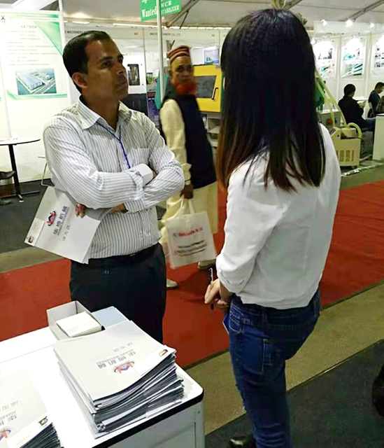 la exposición de Bangladesh de la empresa de máquinas cortadoras no tejidas