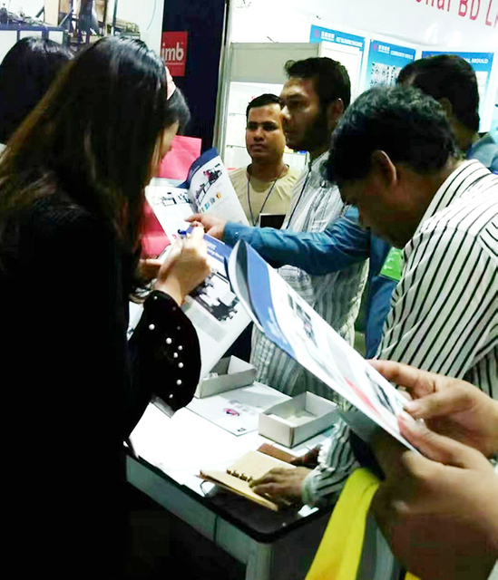 la exposición de Bangladesh de la empresa de máquinas cortadoras no tejidas