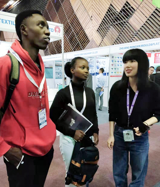 la exposición de kenia de la fábrica de máquinas para fabricar bolsas no tejidas