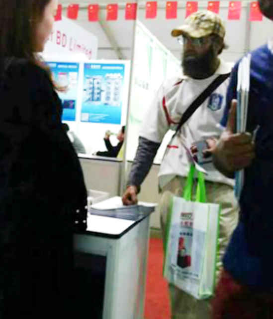 la exposición de Bangladesh de la empresa de máquinas cortadoras no tejidas